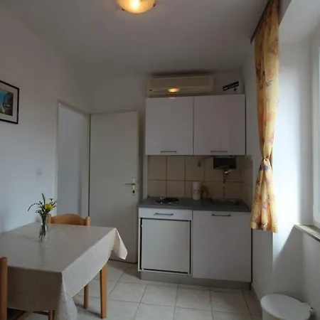 Appartement Charming One Bedroom Lisa 2