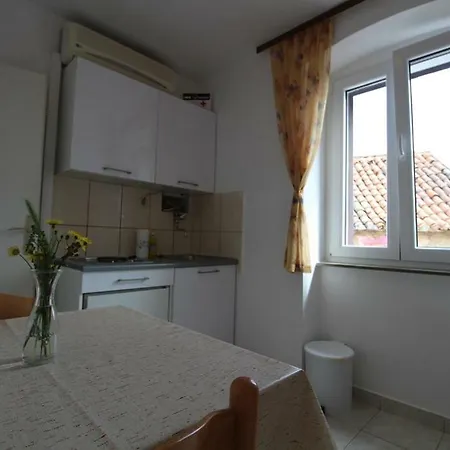 Appartement Charming One Bedroom Lisa 2