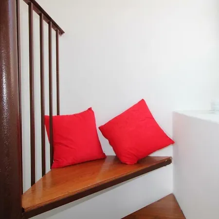 Charming One Bedroom Lisa 2 Vis