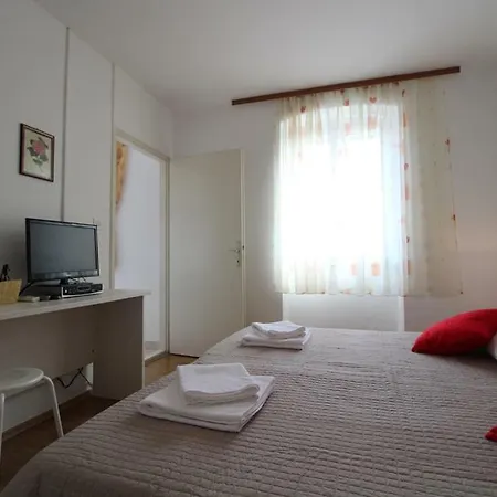 Charming One Bedroom Lisa 2 * Vis